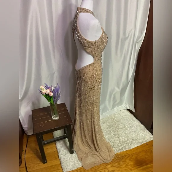 La Femme Pink Blush Gown - Picture 6 of 14